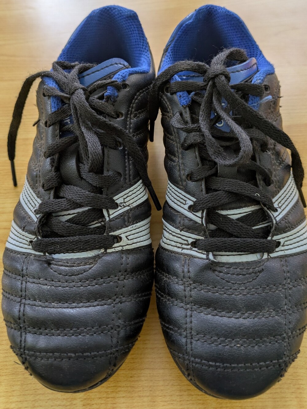 4/$25 Umbro Soccer Cleats Size 2